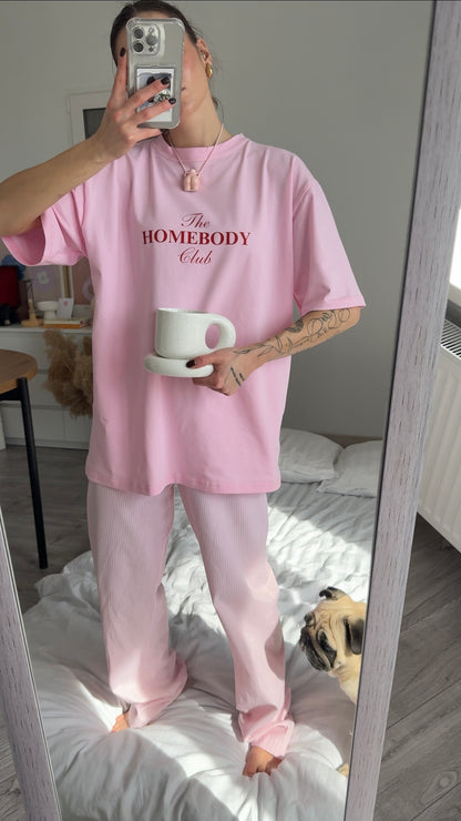 T-shirt Homebody Club