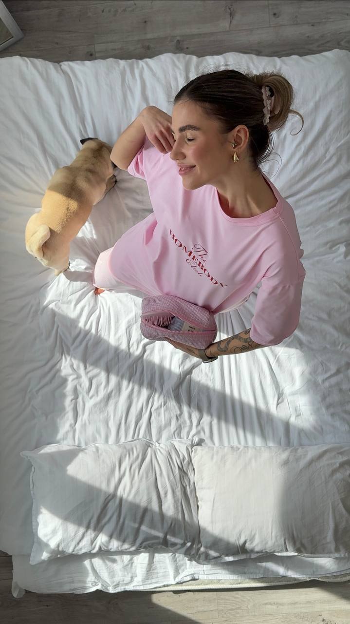 T-shirt Homebody Club