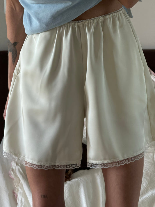 Natural Satin Shorts Breeze (pre-order, shipping on Jul 20/25)