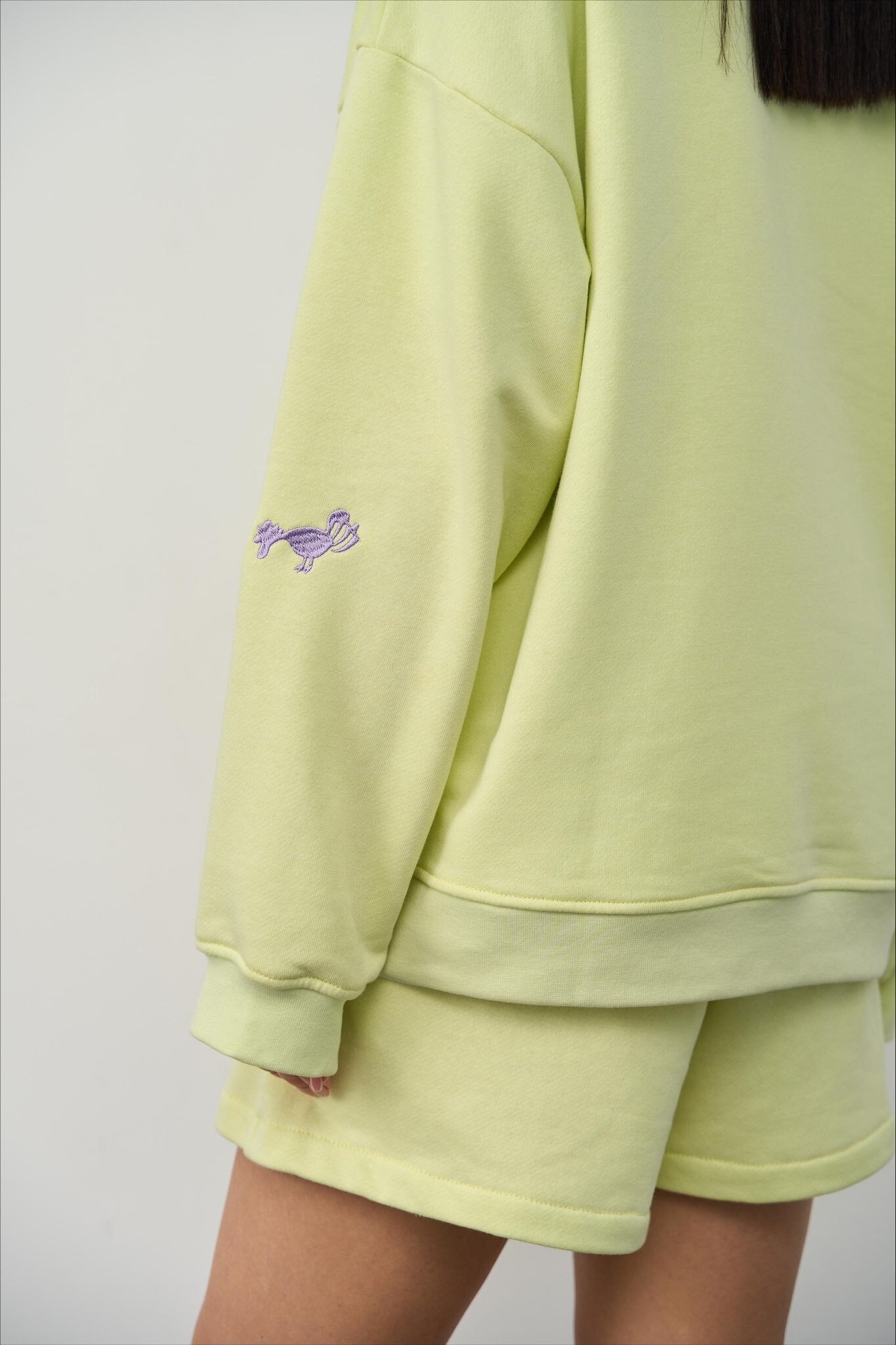 Embroidered Sweatshirt 'Roosters' Lime