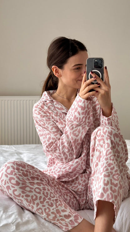 Muslin Set with Leopard Print and Pants in Cream