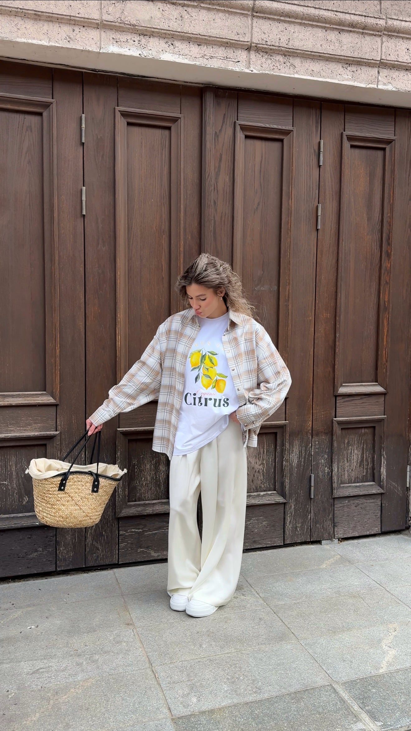 White T-shirt Lemons