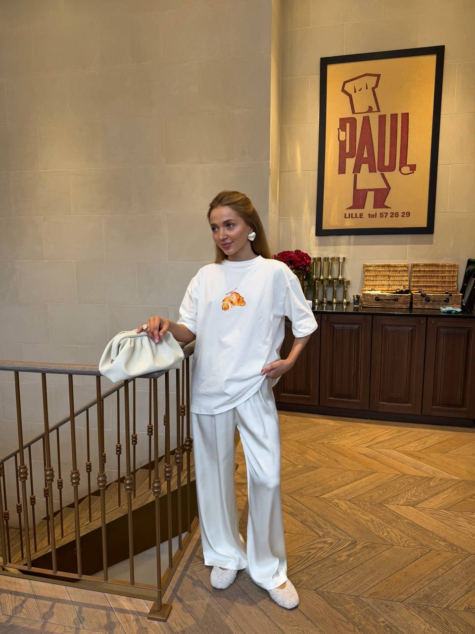 White T-shirt Croissant