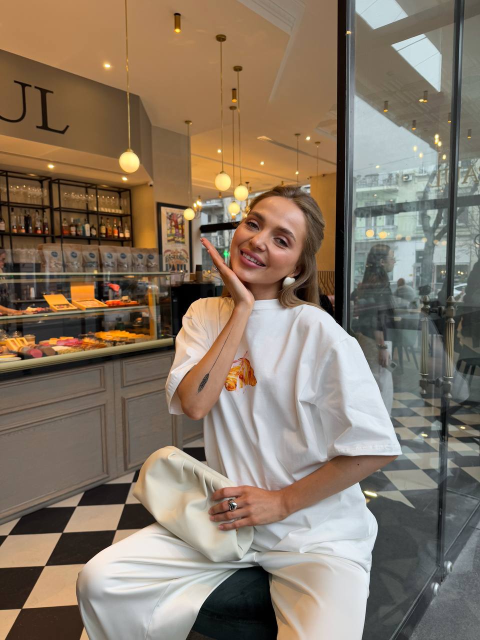 White T-shirt Croissant